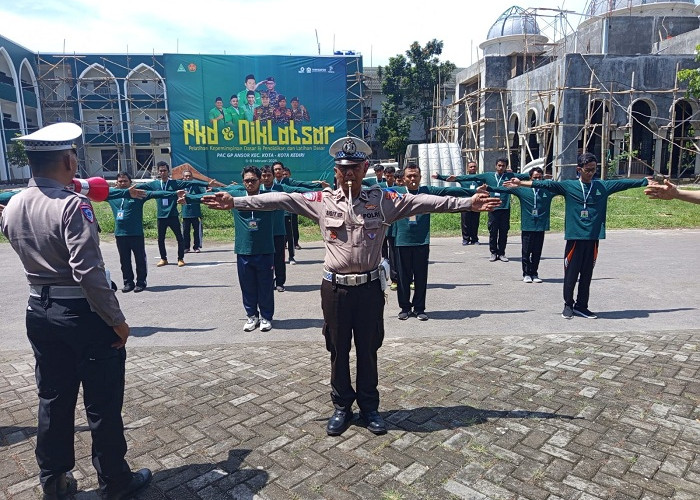 Satlantas Polres Kediri Kota Berikan Materi Lalu Lintas pada PKD dan Diklatsar GP Ansor