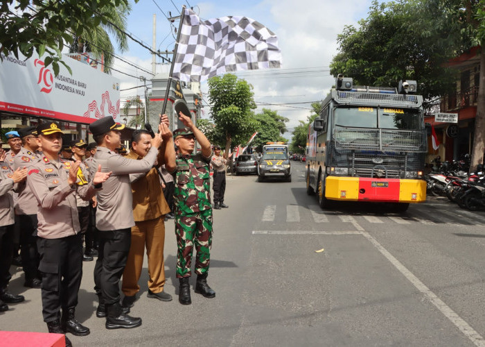 Polres Tulungagung Kirim 100 Tangki Air Bersih untuk Warga di 6 Kecamatan