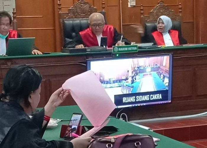 Dua Pelaku Pengeroyokan di Surabaya Dituntut 1,5 Tahun Penjara