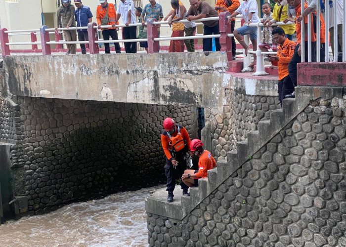 Periksa Dua Saksi, Polisi Buru Pembuang Bayi Ditemukan di Pintu Air Jagir