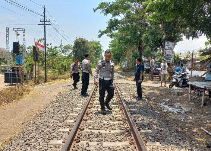 Pulang dari Pernikahan Teman, 2 Remaja Putri Disambar KA Tawang Alun