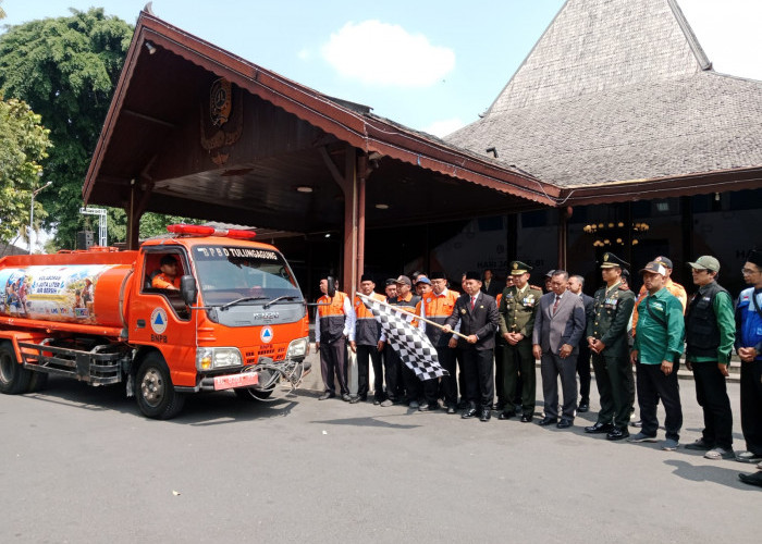 Bantu Warga Dilanda Kekeringan, Baznas Tulungagung Kirimkan 25 Ribu Liter Air Bersih