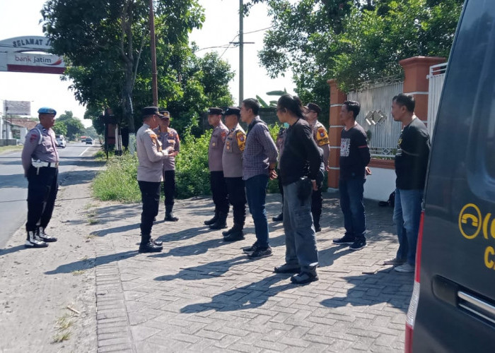 Antisipasi Demo, Polres Kediri Lakukan Penyekatan di Wilayah Perbatasan