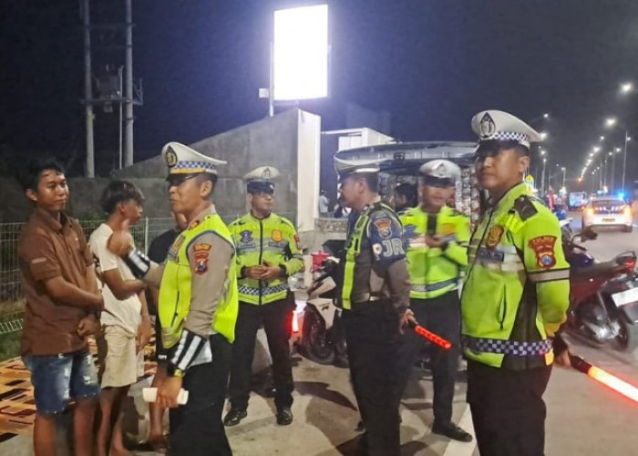 Antisipasi Balap Liar di Exit Tol, Satlantas Polres Situbondo Sisir Kawasan Tol Barat