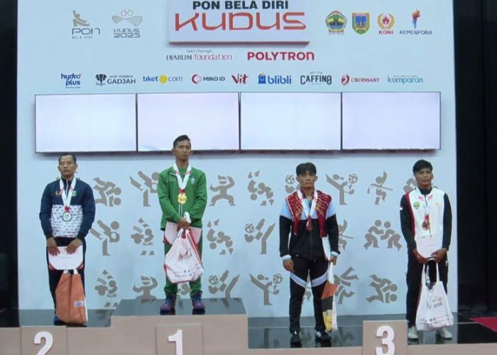 Membanggakan, Pelatih Gulat Bojonegoro Raih Emas di Gelaran PON Beladiri