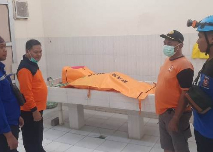 Mayat Perempuan Muda Ditemukan Mengapung di Sungai Sampean Lama Situbondo