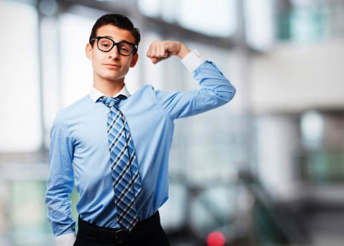 Tak Perlu Cari Panggung! Ini 10 Cara Elegan Orang Percaya Diri yang Bikin Respek 