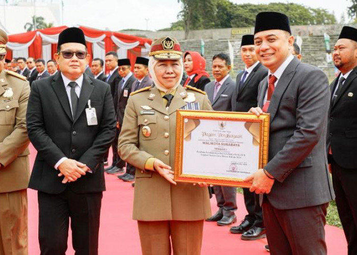 Pemprov Jatim Serahkan Penghargaan K3, 717 Perusahaan dan Daerah Terima Apresiasi