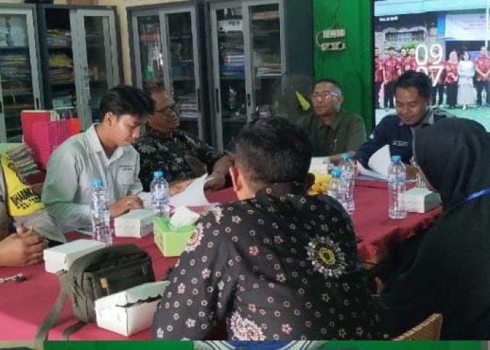 Hadir di Tengah Pelajar, Polsek Simokerto Sosialisasikan Call Center 110 dan Harkamtibmas