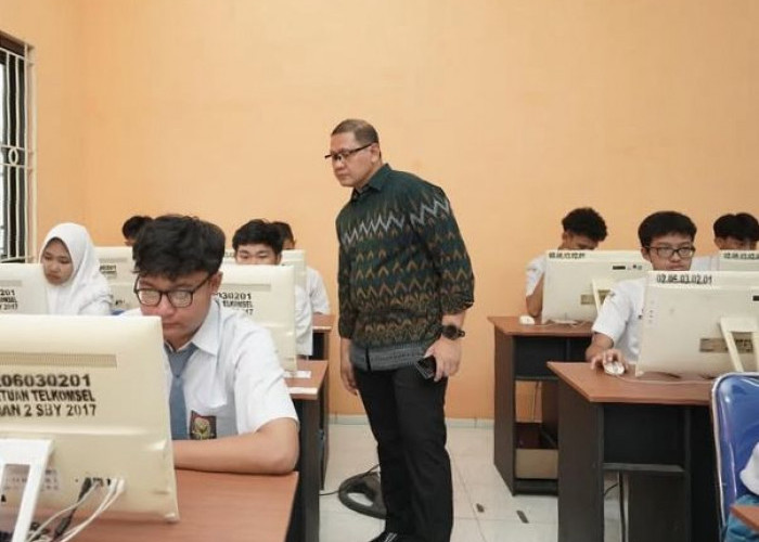 TKA Dimulai, 390 Ribu Siswa di Jatim Ikuti Tes Pengganti UN