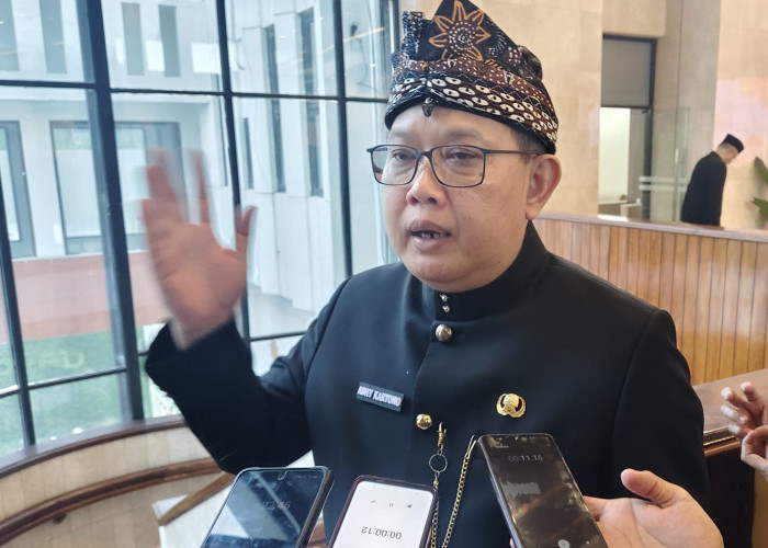  Pemprov Jatim Minta Pemerintah Pusat Evaluasi Rencana Penyaluran Gaji PNS via Koperasi Merah Putih