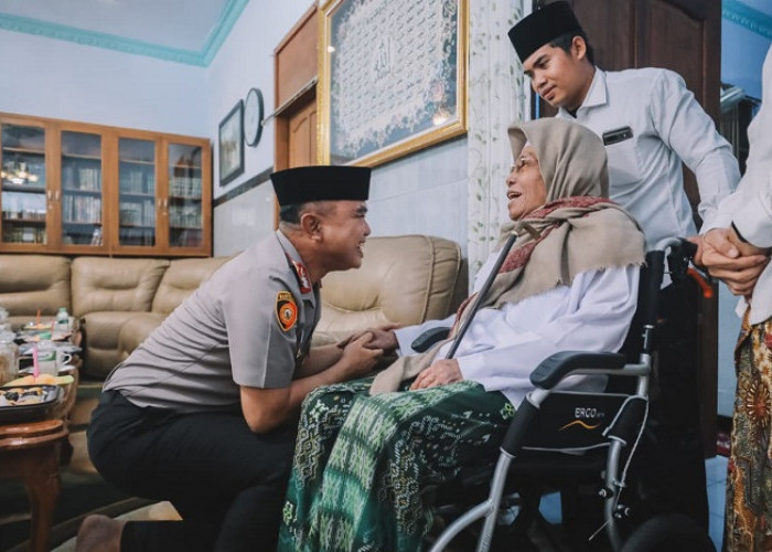 Kapolda Jatim Kunjungi Ponpes Kediri, Motivasi Santri dan Ingatkan Bahaya Bullying