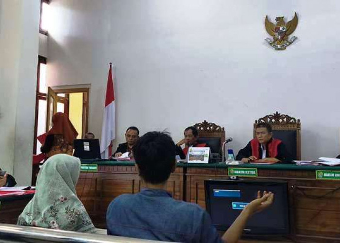 Dikasih Tempat Tinggal, Gadaikan Motor Teman Kerja