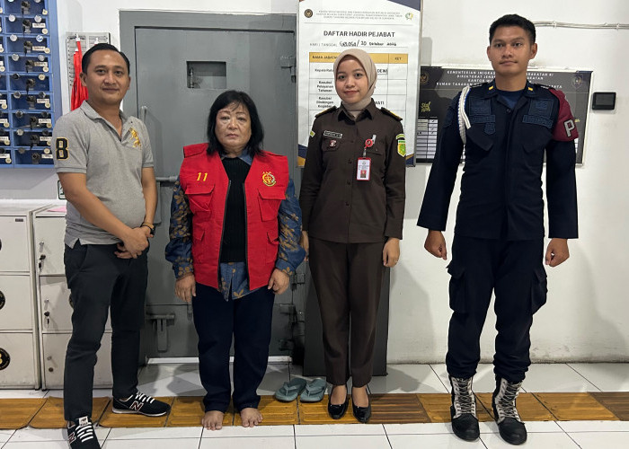 DPO Penipuan Ditangkap Tim Tabur Kejari Surabaya saat Makan Siang, Buronan ke-13 Tahun Ini