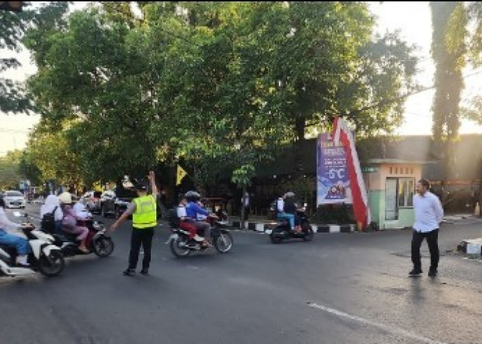 Awali Tugas Baru, Kapolres Lamongan Tancap Gas Program Commander Wish Layanan Pagi 