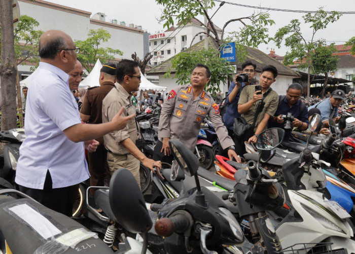 Bazar Ranmor Polrestabes Surabaya, Motor Bodong Tak Bertuan Disumbangkan ke SMK