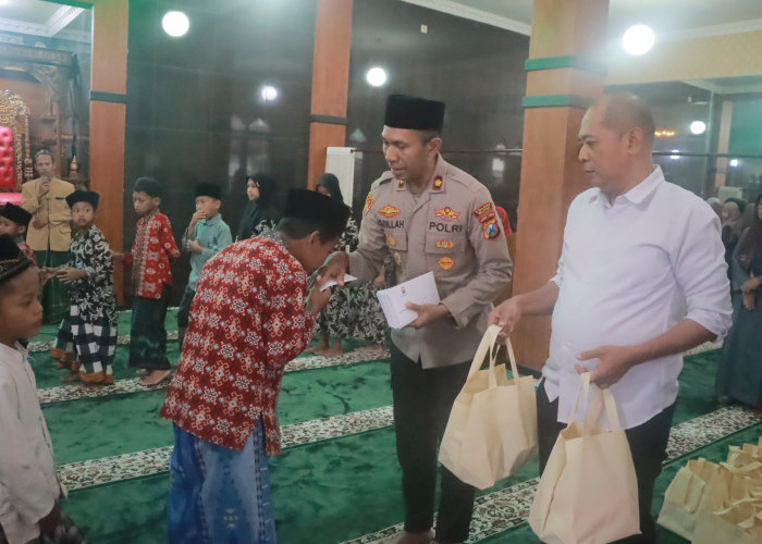 Polres Blitar Gelar Santunan Anak Yatim Pondok Mambau’ul Ihsan