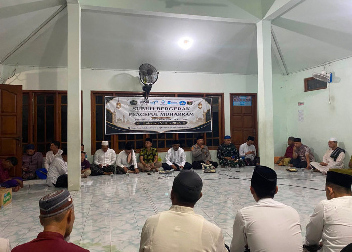 Subuh Berjemaah di Pitu, Polisi Ngawi Perkuat Silaturahmi dan Kamtibmas Bersama Warga