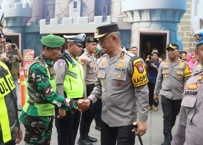 Kapolda Jatim Tinjau Posyan Operasi Lilin Semeru 2024 di Purabaya