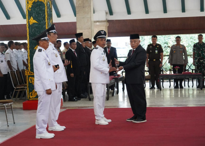 Bupati Sanusi Lantik Tiga Kades Hasil Pemilihan Antar Waktu