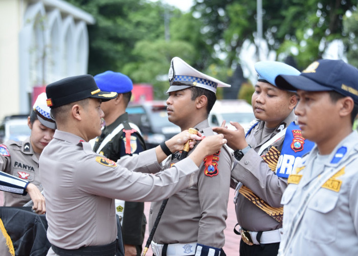 Polres Gresik Gelar Apel Operasi Lilin Semeru 2025, Pastikan Nataru Aman dan Nyaman