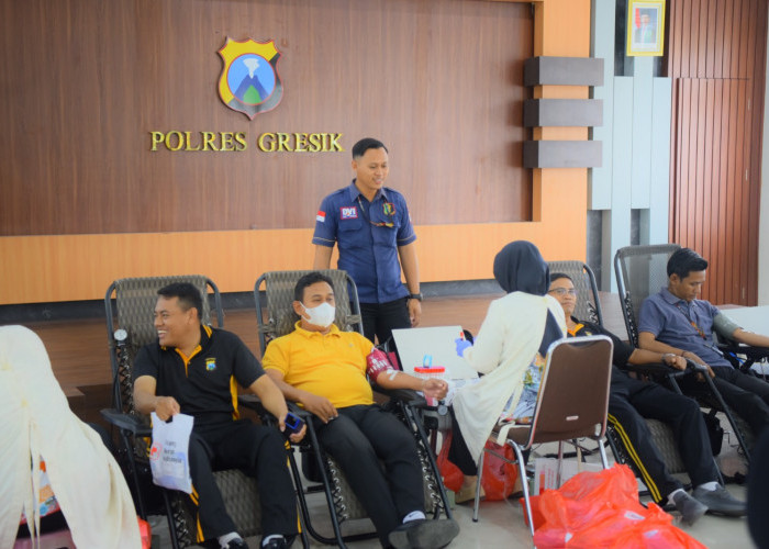 Tak Hanya Jaga Kamtibmas, Polres Gresik Turun Tangan Donor Darah Bantu Penuhi Stok Darah PMI