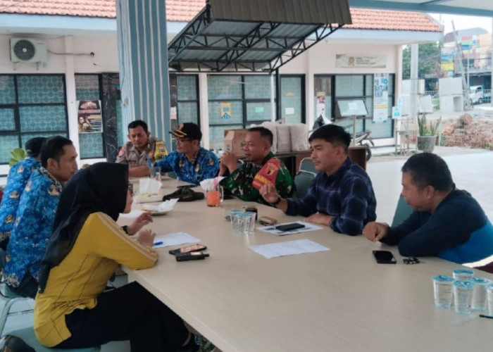 Polsek Lakarsantri Kawal Rapat Koordinasi Bersama Tiga Pilar