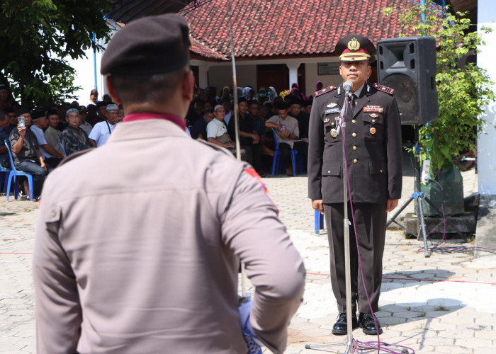Polres Ngawi Gelar Upacara Pemakaman Kedinasan Kapolsek Kendal AKP Tri Handoyo