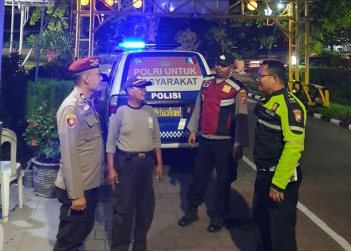 Cegah Kriminalitas, Unit Patroli Mobile Polsek Rungkut Sisir Pemukiman Warga