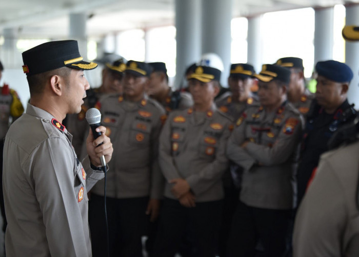 Kondusif, Polres Gresik Sukses Kawal Pertandingan Persik Kediri Vs Madura United