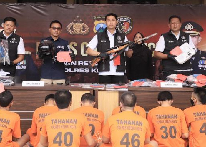 Polres Kediri Kota sukses mengungkap delapan perkara pidana dan menangkap sembilan tersangka.