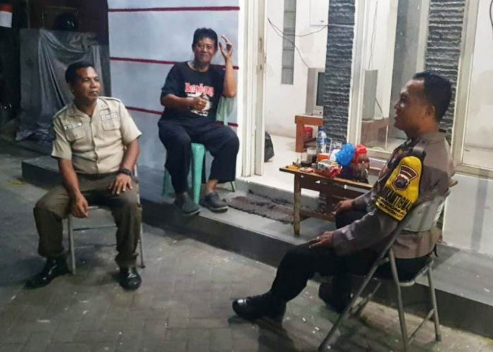 Polsek Rungkut dan Bhabinkamtibmas Wonorejo Surabaya Jalin Kepercayaan Lewat Kedekatan Warga
