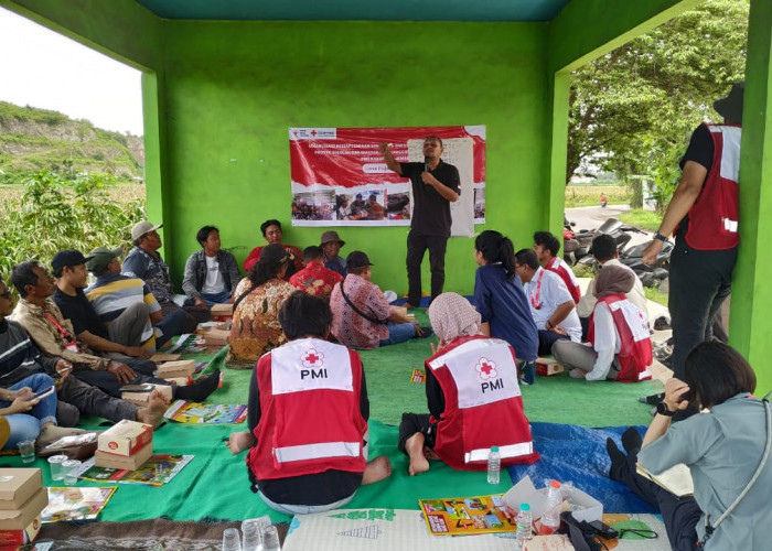 PMI Jember dan Palang Merah Jepang Perkuat Kesiapsiagaan Bencana Warga Puger Wetan