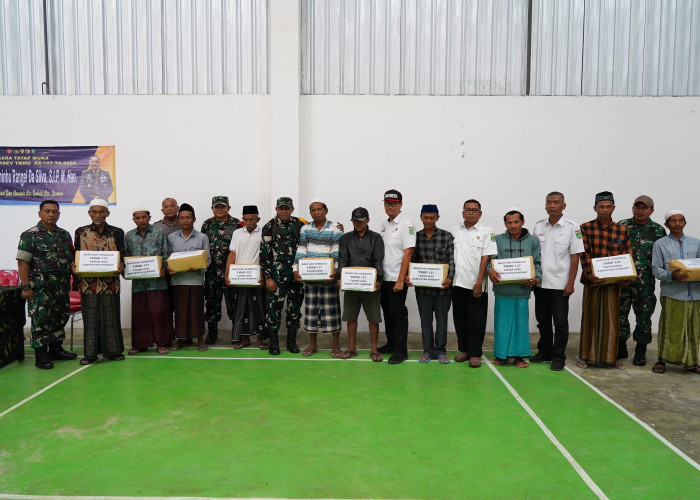 Tim Wasev TMMD ke-127 Salurkan Bantuan Sembako untuk Warga Mandala