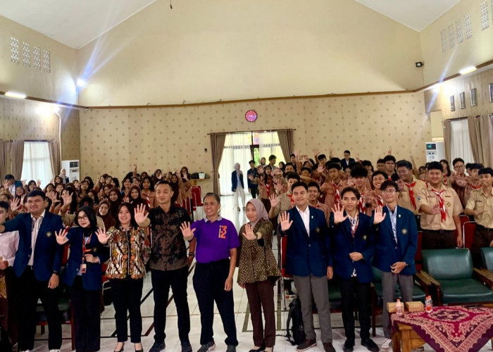 Jaksa Masuk Sekolah, Kejari Kota Malang Ajak Siswa SMAN 9 Kenali Hukum dan Jauhi Hukuman