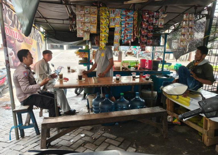 Patroli Dialogis Polsek Sukomanunggal Ingatkan Warga Surabaya Waspada Curanmor