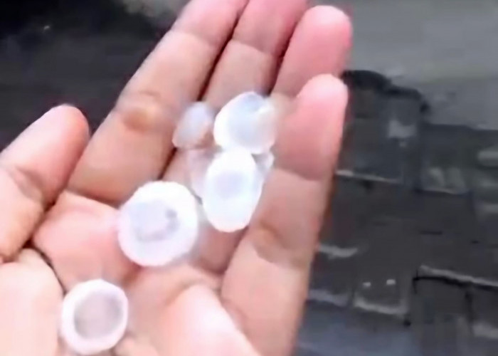 Geger! Hujan Butiran Es Timpa Warga Kecamatan Kraton