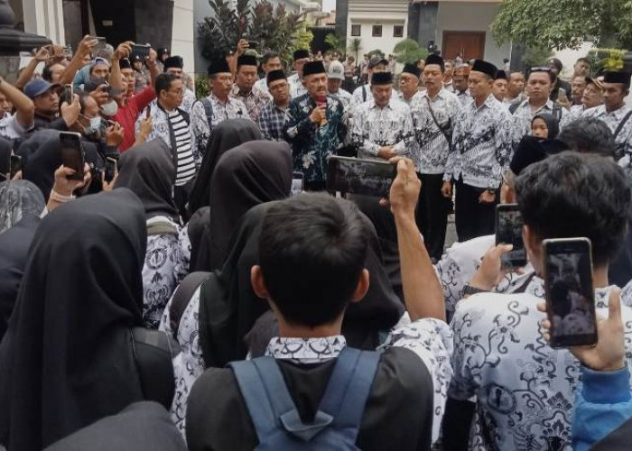 Soal Gaji Rp 350 Ribu, Tangis Guru PPPK Paruh Waktu Tumpah di DPRD Tulungagung 