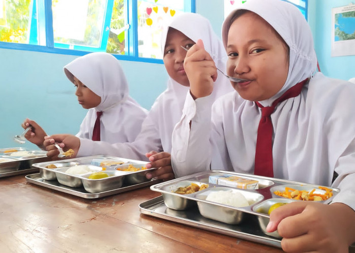 Perdana MBG di Ngawi Sasar 2.815 Siswa 