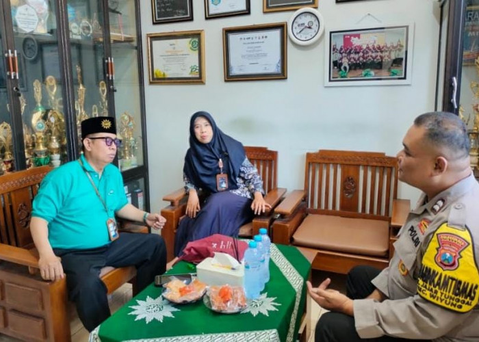 Cegah Tawuran hingga Curanmor, Polsek Wiyung Sosialisasi Call Center 110 di SMA Muhammadiyah 9