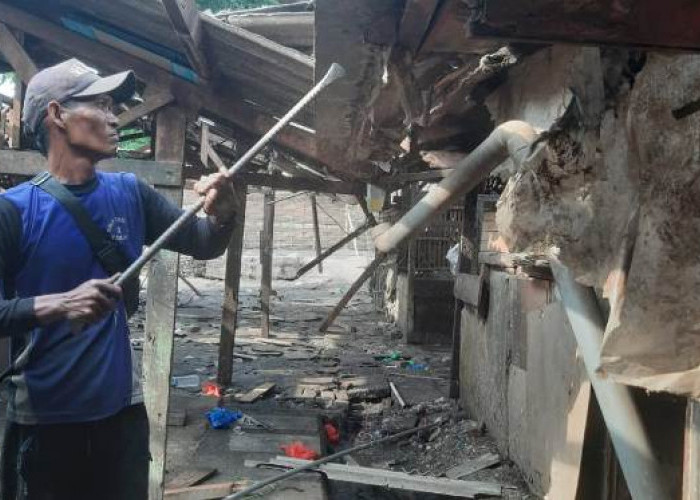 Pedagang Masuk TPS, Bangunan Pasar Keputran Selatan Mulai Dibongkar