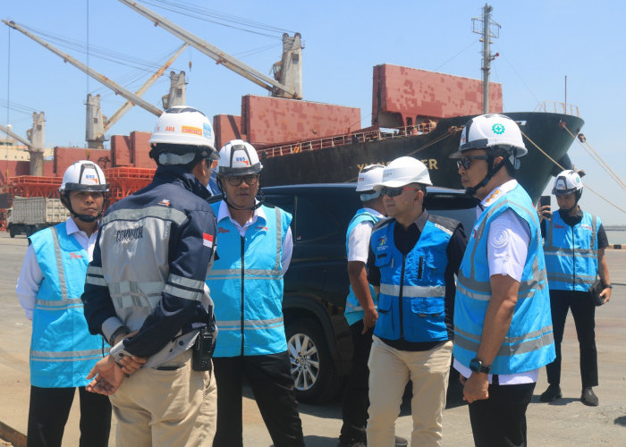 Kakanim Tanjung Perak Dampingi Kakanwil Ditjenim Jatim Kunjungi KEK Gresik