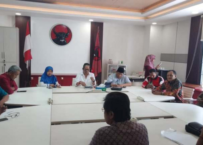 Tolak Pelebaran Sungai 18,6 Meter, Ratusan Warga Tambak Asri Adukan Nasib ke DPRD Surabaya