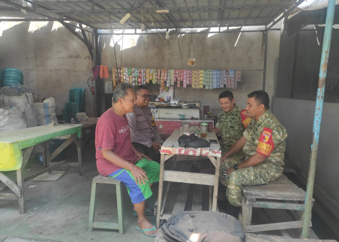 Perkuat Sinergitas TNI-Polri, Polsek Rungkut Sosialisasikan Layanan Call Center 110 kepada Warga