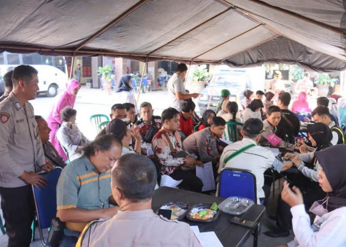 Semarak Hari Bhayangkara ke-79: Gandeng PMI, Polres Lumajang Gelar Donor Darah