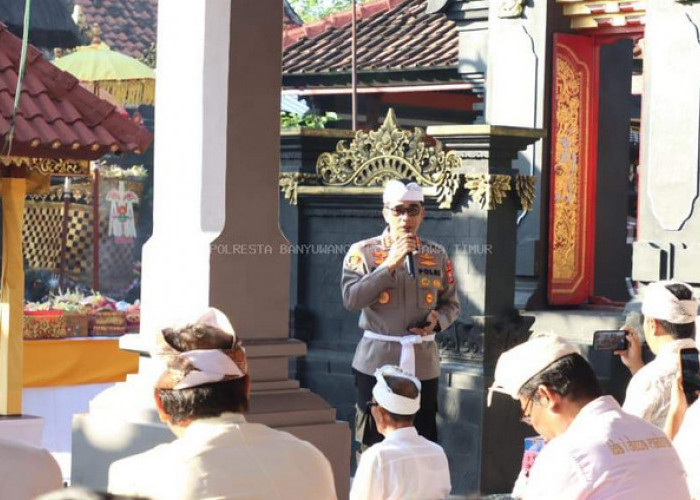 Hari Raya Galungan dan Kuningan, Kapolresta Banyuwangi Bersama Umat Hindu Perkuat Kerukunan