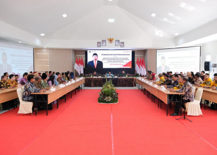 Beri Pengarahan di Kalsel, Menteri Nusron Minta Jajaran Atasi Gap dalam Sertipikasi Tanah