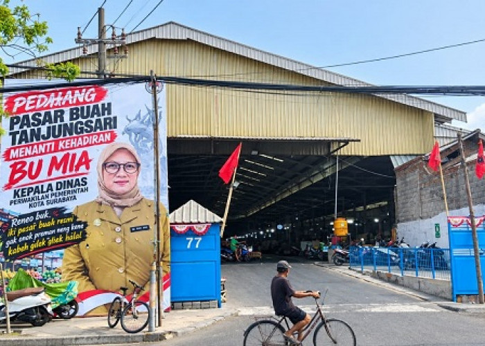 Pedagang Pasar Buah Tanjungsari Pasang Baliho Ajak Pemkot Surabaya Duduk Bersama