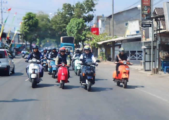 Dandim 0821 Lumajang Ikuti El-Aly Riding Scooterist Sarungan dalam Rangka Haul