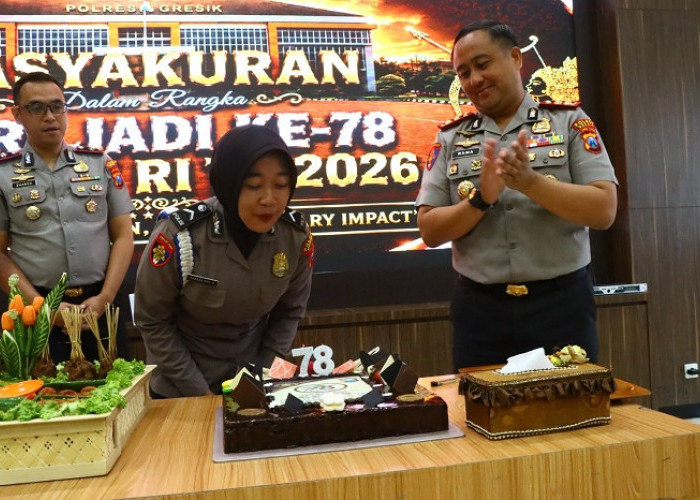  HUT Polwan Ke-78, Kapolres Gresik Ingatkan Profesionalisme dan Etika Bermedia Sosial